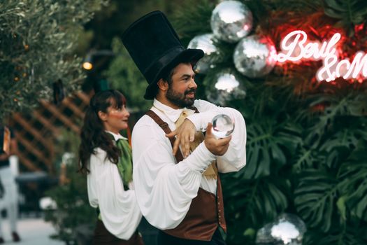 Create Your First Magic Show: Beginner's Guide to Captivating Routines