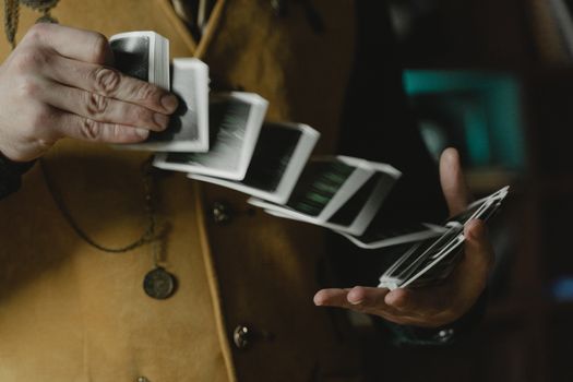 Mind Tricks Unveiled: How Magicians Manipulate Your Perceptions